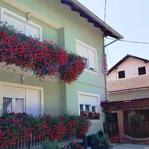 Apartment Apartman Ana, Gračac